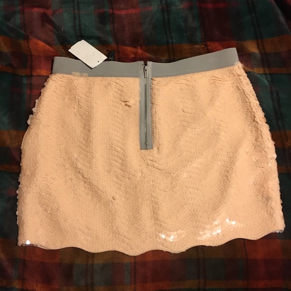 NWT BCBG sequin miniskirt - Picture 2 of 3